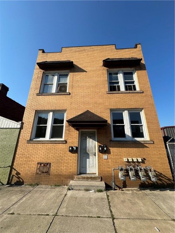 505 Broadway Ave, Mckees Rocks, PA 15136