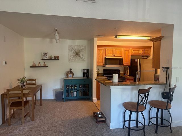 8926 MANOR LOOP 202, Lakewood Ranch, FL 34202