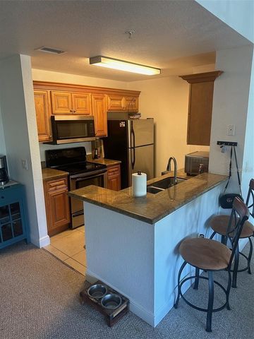 8926 MANOR LOOP 202, Lakewood Ranch, FL 34202