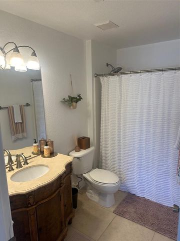 8926 MANOR LOOP 202, Lakewood Ranch, FL 34202