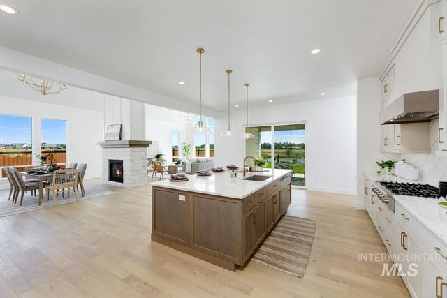 21695 Appaloosa Ave, Star, ID 83669