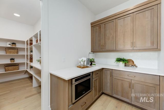 21695 Appaloosa Ave, Star, ID 83669