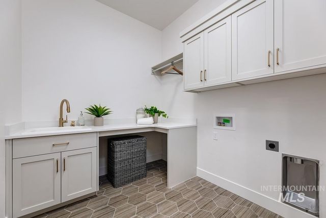 21695 Appaloosa Ave, Star, ID 83669