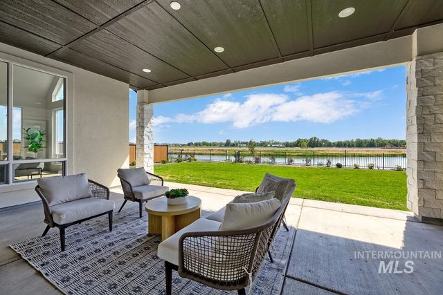 21695 Appaloosa Ave, Star, ID 83669