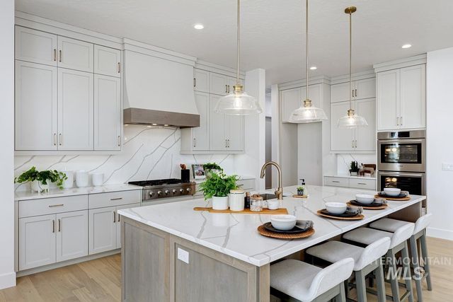 21695 Appaloosa Ave, Star, ID 83669