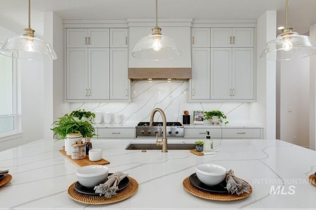 21695 Appaloosa Ave, Star, ID 83669