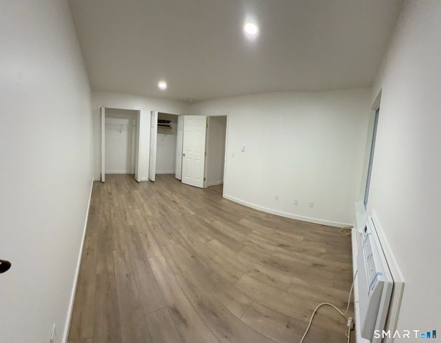 66 Nashville Road J, Bethel, CT 06801