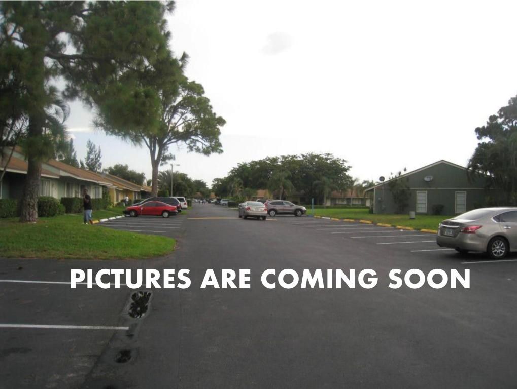 4774 Orleans Court D, West Palm Beach, FL 33415