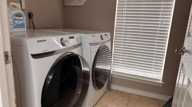 10310 Hedge Way Drive, Houston, TX 77065