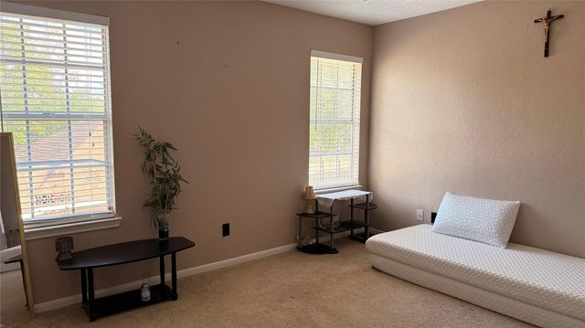 10310 Hedge Way Drive, Houston, TX 77065