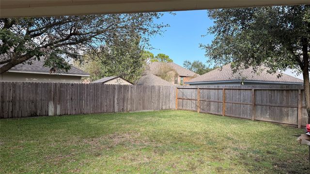 10310 Hedge Way Drive, Houston, TX 77065