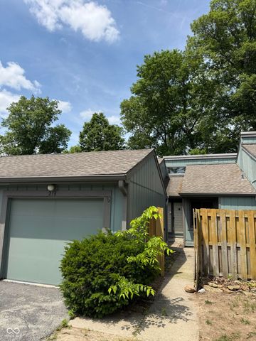 218 Sugarwood Lane, Avon, IN 46123