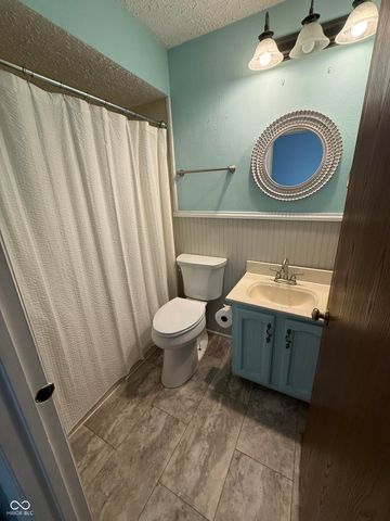 218 Sugarwood Lane, Avon, IN 46123