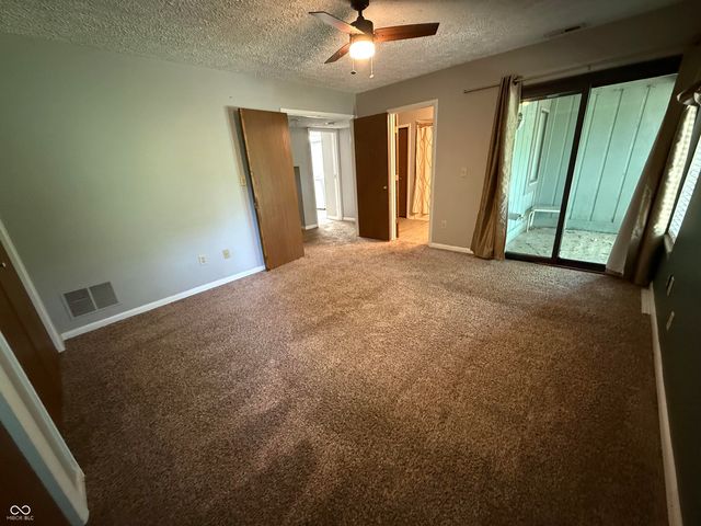 218 Sugarwood Lane, Avon, IN 46123