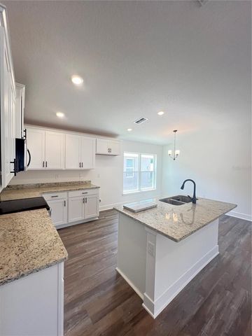 9451 HIGHLAND HILLS DR STREET, Hudson, FL 34667