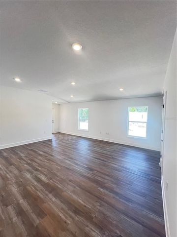 9451 HIGHLAND HILLS DR STREET, Hudson, FL 34667
