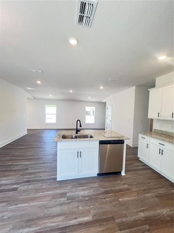 9451 HIGHLAND HILLS DR STREET, Hudson, FL 34667