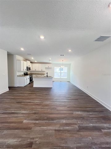 9451 HIGHLAND HILLS DR STREET, Hudson, FL 34667
