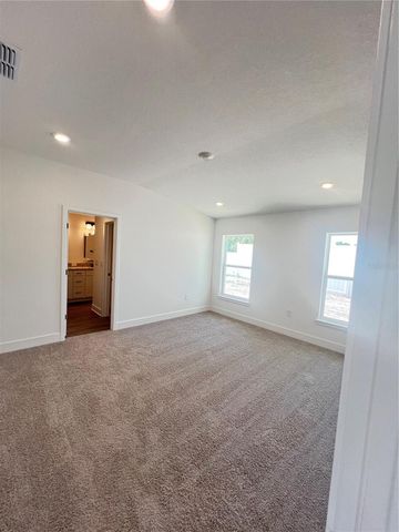 9451 HIGHLAND HILLS DR STREET, Hudson, FL 34667