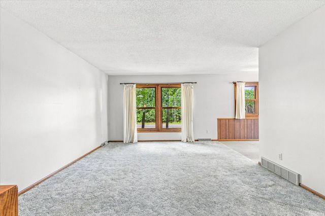 6370 County Road 5 NW, Isanti, MN 55040