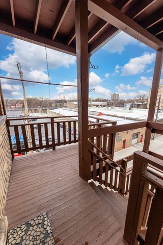 819 Lake Street 3W, Oak Park, IL 60301