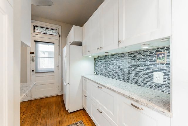 819 Lake Street 3W, Oak Park, IL 60301