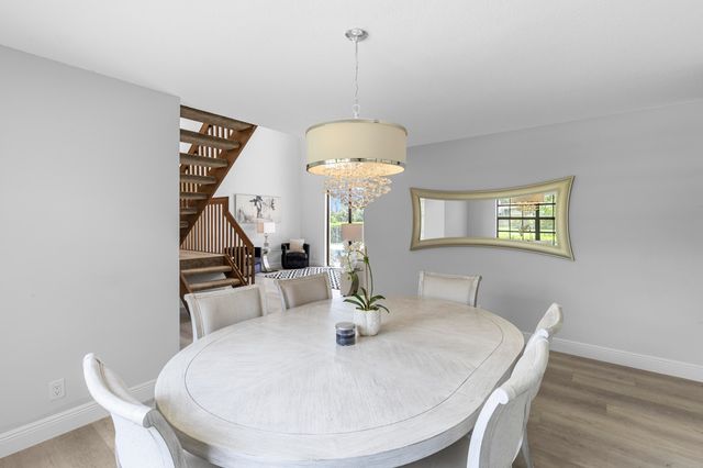 12715 Kingsway Road, Wellington, FL 33414