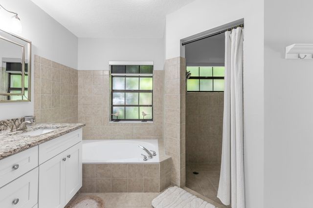 12715 Kingsway Road, Wellington, FL 33414