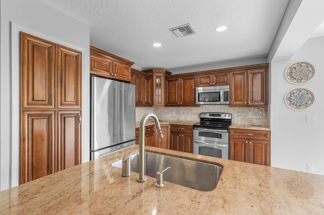 12715 Kingsway Road, Wellington, FL 33414