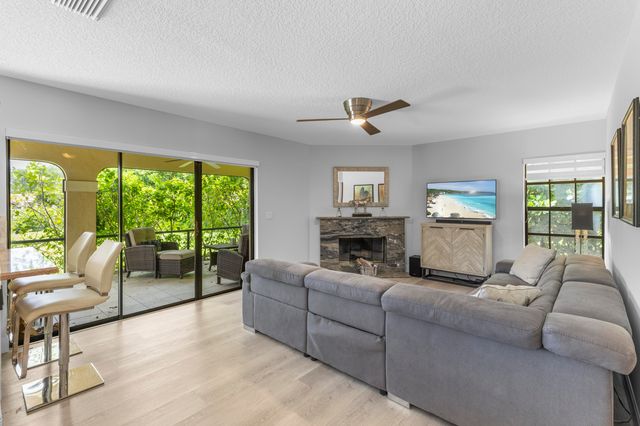 12715 Kingsway Road, Wellington, FL 33414