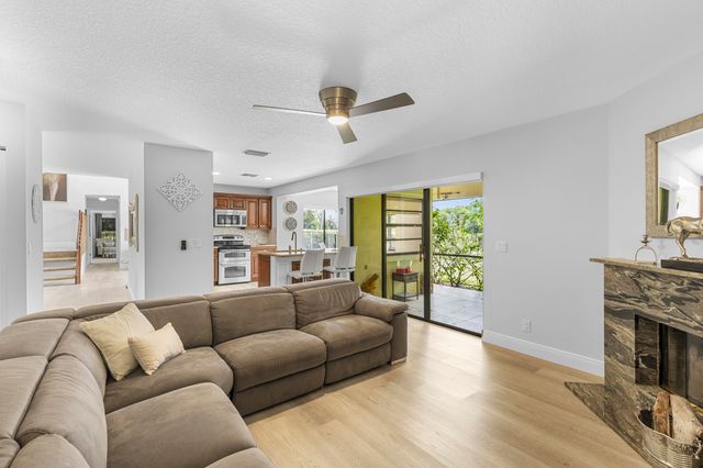 12715 Kingsway Road, Wellington, FL 33414