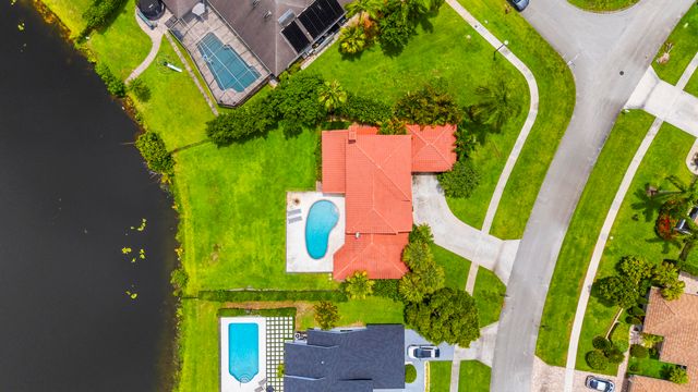 12715 Kingsway Road, Wellington, FL 33414