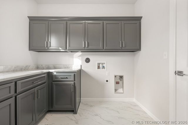 9208 E 62nd Court S, Tulsa, OK 74133