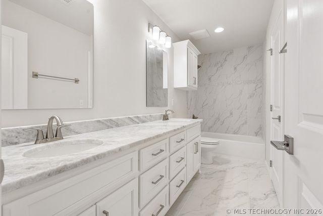 9208 E 62nd Court S, Tulsa, OK 74133