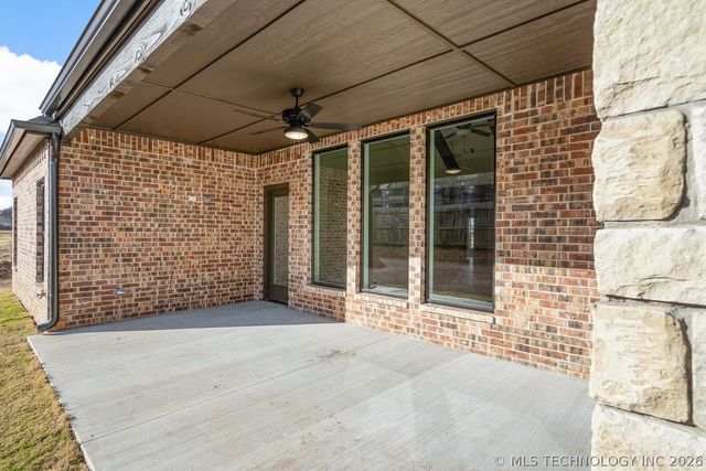 9208 E 62nd Court S, Tulsa, OK 74133