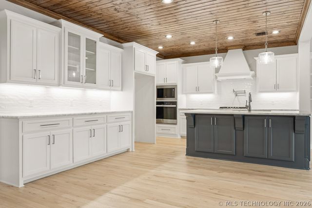 9208 E 62nd Court S, Tulsa, OK 74133