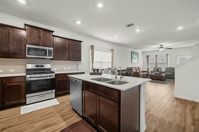 5653 Bellissima WAY, Round Rock, TX 78665