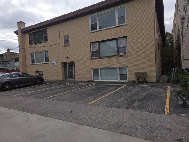 420 S Kenilworth Avenue 18, Oak Park, IL 60302