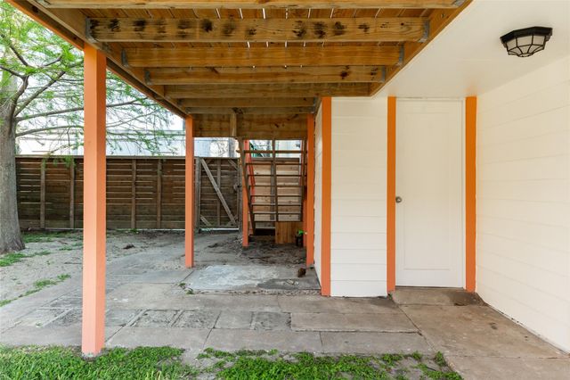 2512 Avenue K, Galveston, TX 77550