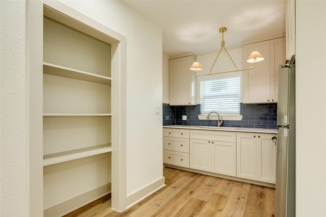 2512 Avenue K, Galveston, TX 77550