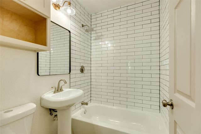 2512 Avenue K, Galveston, TX 77550