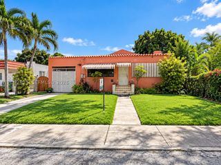 1768 NW 6th St, Miami, FL 33125