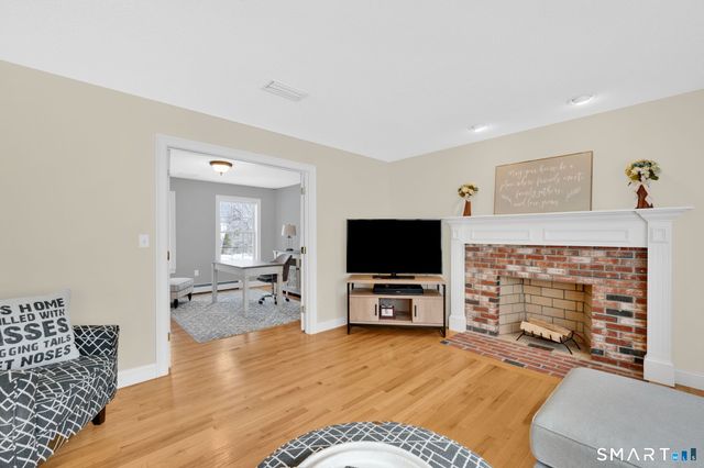 23 Neville Street, Coventry, CT 06238