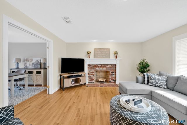 23 Neville Street, Coventry, CT 06238