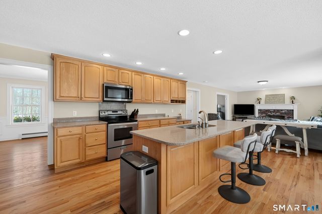 23 Neville Street, Coventry, CT 06238