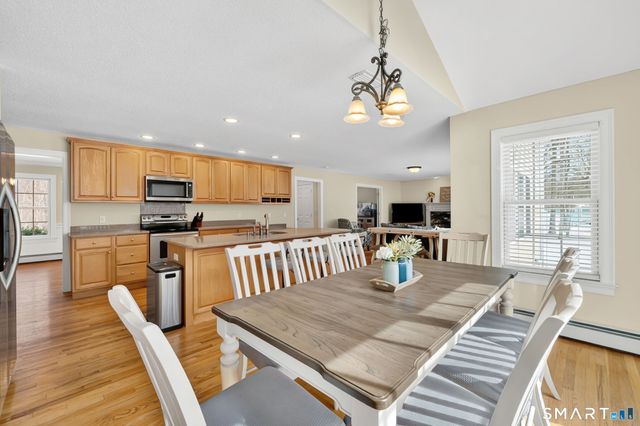 23 Neville Street, Coventry, CT 06238