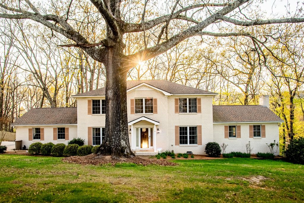 5702 Queen Mary Lane, Chattanooga, TN 37415