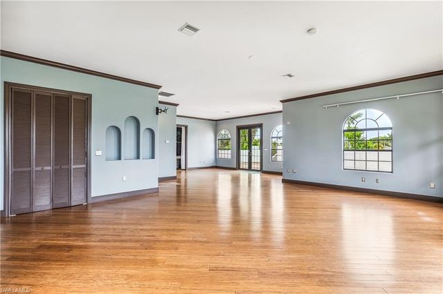 1358 Hopedale DR, Fort Myers, FL 33919