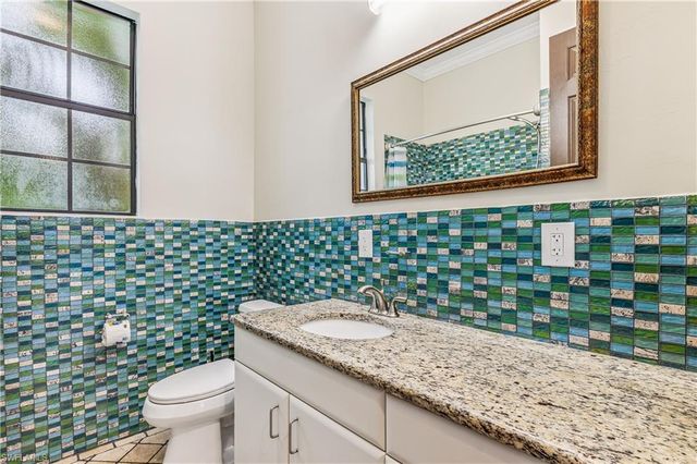 1358 Hopedale DR, Fort Myers, FL 33919