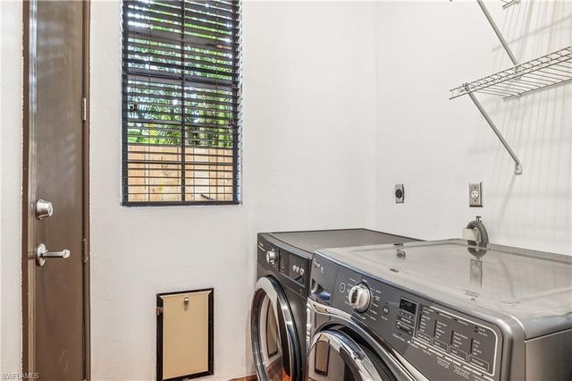 1358 Hopedale DR, Fort Myers, FL 33919